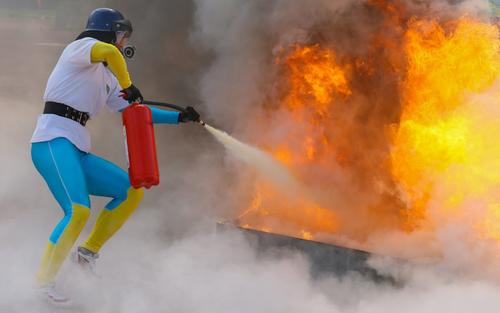世界消防员锦标赛中国消防救援队12人参赛